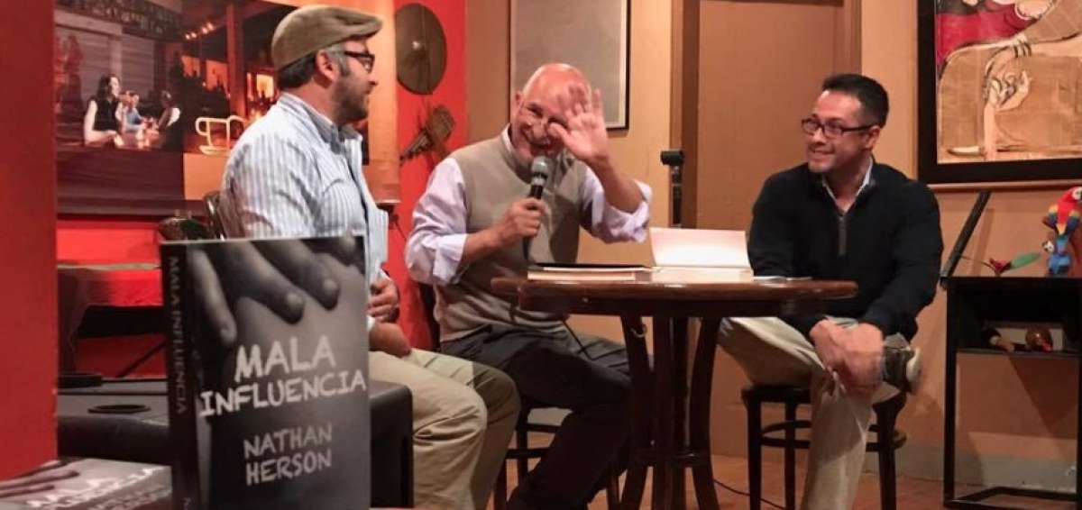 Una 'Mala Influencia' de aventuras sin censura marca el debut de Nathan Herson