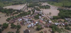 El COE cantonal evalu&oacute; el mi&eacute;rcoles 20 de febrero los da&ntilde;os por desbordamiento de los r&iacute;os en el sector La Uni&oacute;n de Santa Ana, Manab&iacute;.
