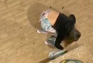 La influencer María Caridad G. fue expuesta y denunciada por un video mientras maltrataba a uno de sus perros. 