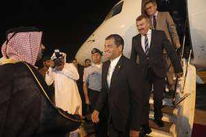 El presidente ecuatoriano aterriz&oacute; en Doha a las 18:00 locales. Foto: Flickr de la Presidencia.