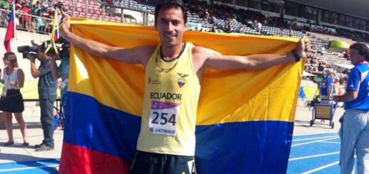 Presidente Len&iacute;n Moreno felicita a deportistas que ganaron oro en el Sudamericano de Atletismo
