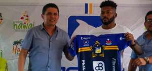 Delf&iacute;n anuncia dos fichajes para el inicio de Copa Libertadores