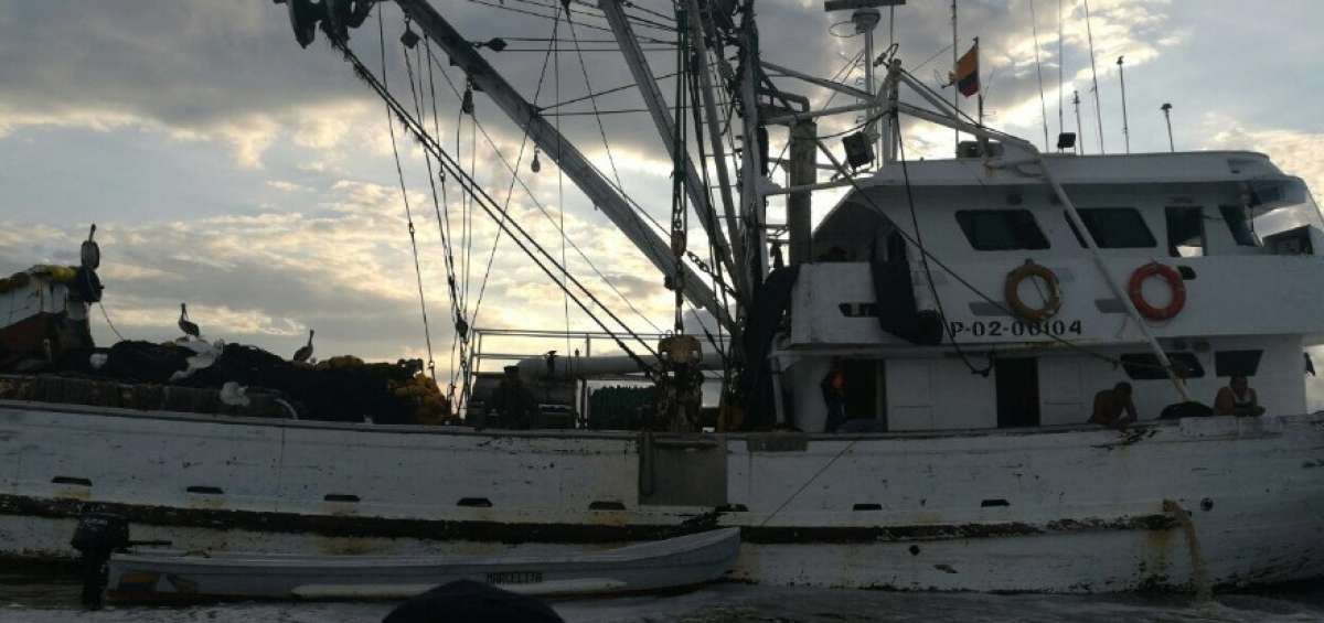 Dirnea aprehendi&oacute; embarcaci&oacute;n que faenaba dentro de la milla n&aacute;utica