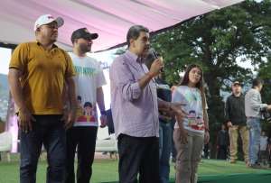 El presidente de Venezuela, Nicolás Maduro acusó a las redes sociales de sumarse a &quot;la guerra psicológica&quot; en contra de su país.