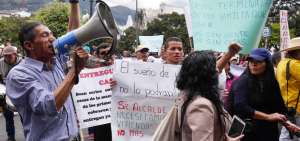 Los perjudicados del plan de vivienda Ciudad Bicentenario se reunieron ayer en una asamblea general.