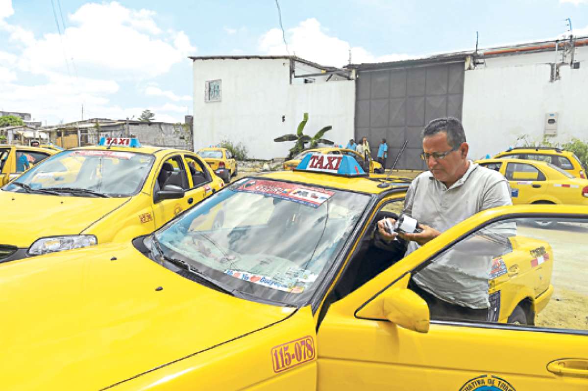 La instalaci&oacute;n de los medidores a&uacute;n no ha sido completada en la provincia. A inicios del mes se estimaba que estaba en el 60%. Foto: Pilar Vera.