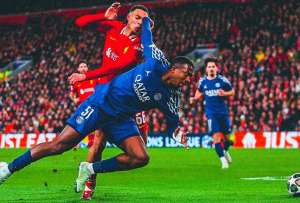 Pacho jugó un partidazo en Anfield