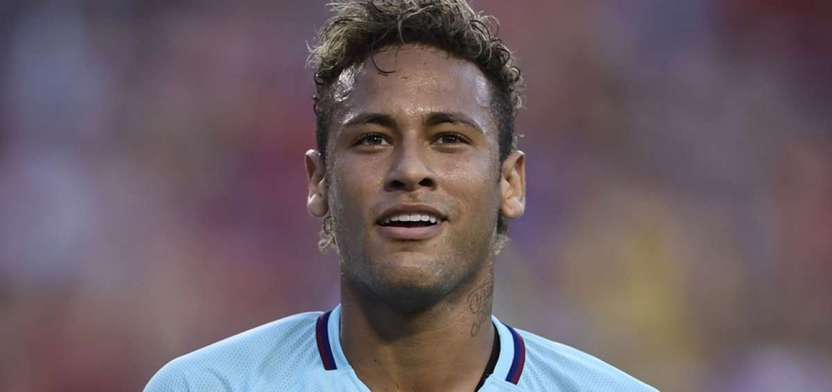 L'Equipe: PSG negocia con el Bar&ccedil;a bajar precio de Neymar