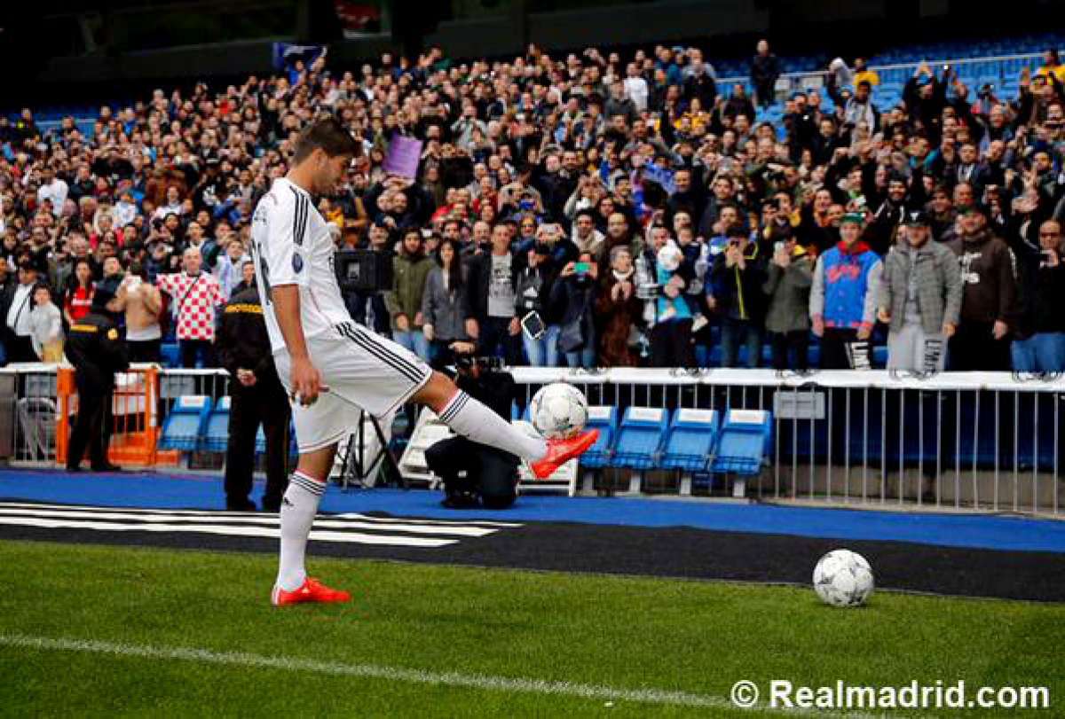 El f&uacute;tbol latinoamericano "est&aacute; de moda", dice el brasile&ntilde;o Lucas Silva