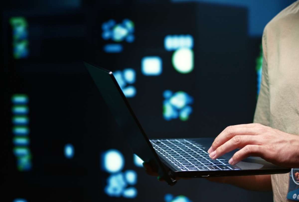 El hecho coincide con reportes de mensajes fraudulentos que exigen pagos de supuestas multas.