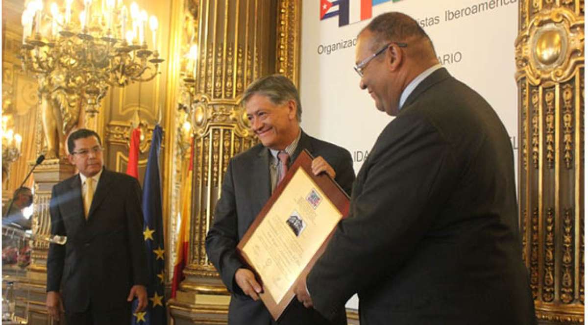 Ecuador recibe premio de la OPI por su labor social en Espa&ntilde;a y la defensa a la libertad de expresi&oacute;n