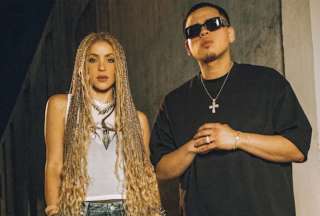 Shakira en colaboración con Fuerza Regida estrena su nueva canción en la que incursiona en el género regional mexicano.