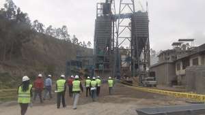 El contrato permitir&aacute; la construcci&oacute;n de una planta de clinker que operar&aacute; UCEM en Riobamba.