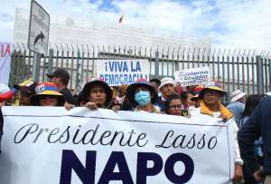 Simpatizantes del presidente Guillermo Lasso llegan al parque El Arbolito