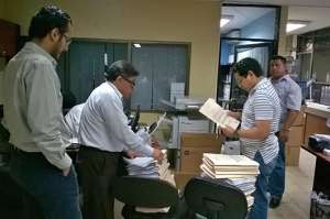 Equipo del Municipio de Dur&aacute;n entreg&oacute; documentos a favor de su alcaldesa