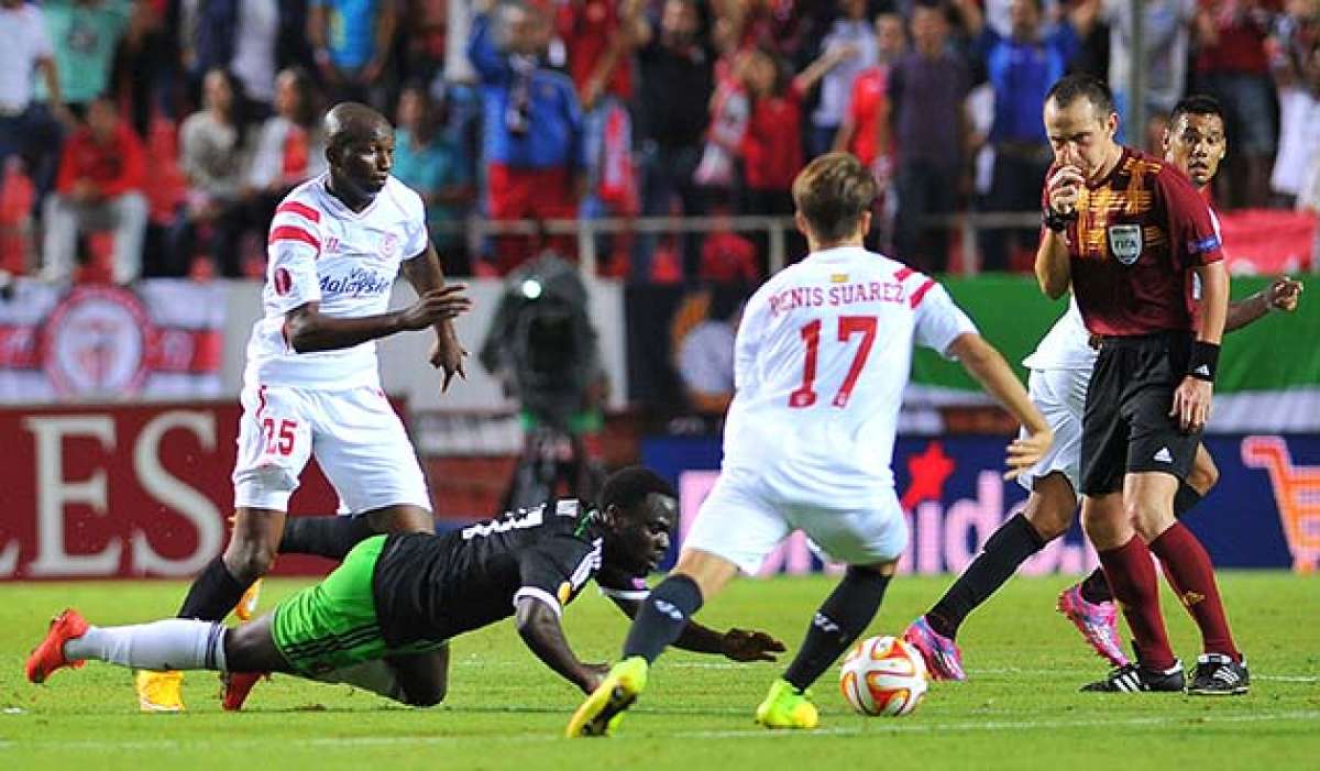 Sevilla comenz&oacute; con victoria la defensa de su t&iacute;tulo en la Europa League. Foto: 