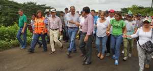 Parte de la ayuda estatal ser&aacute; reubicar a las personas que viven en las zonas de riesgo en Manab&iacute;.