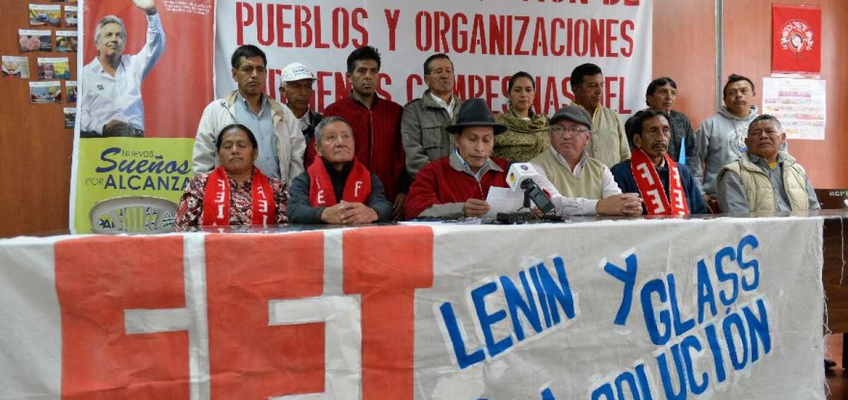 Jos&eacute; Agualsaca ley&oacute; el comunicado de apoyo al binomio Moreno-Glas.