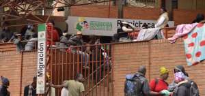 Los ciudadanos haitianos buscan que la migraci&oacute;n colombiana abra la frontera para seguir a Panam&aacute;.