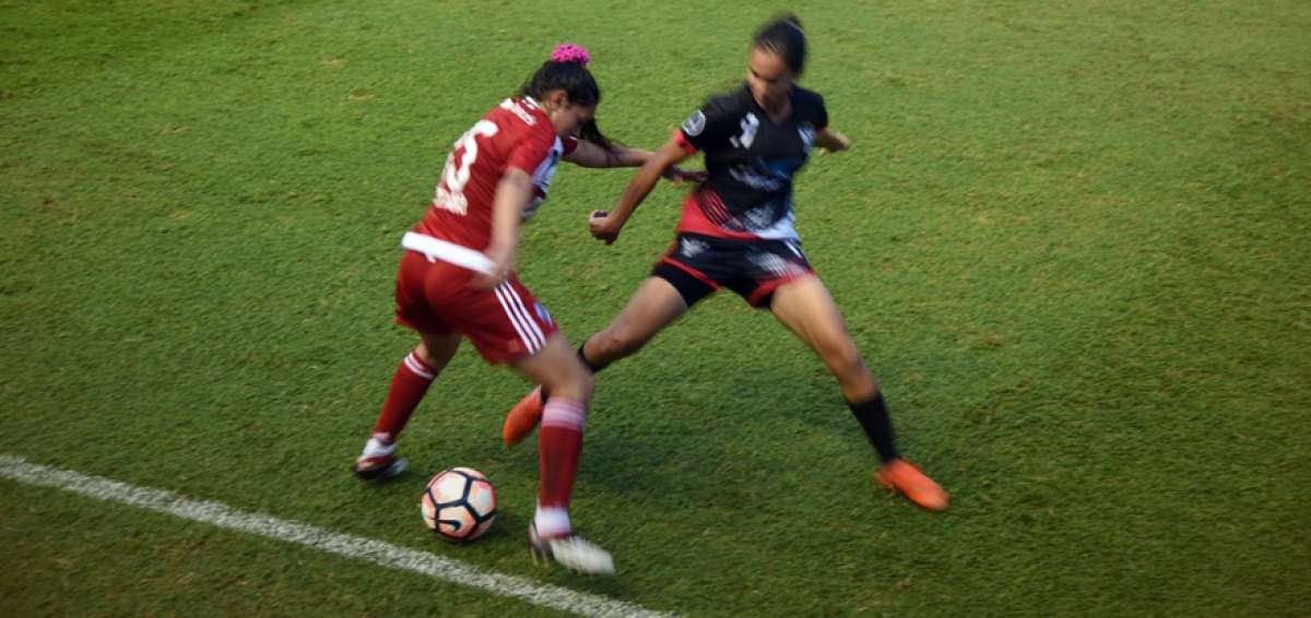 Uni&oacute;n Espa&ntilde;ola igual&oacute; en su debut frente a River Plate