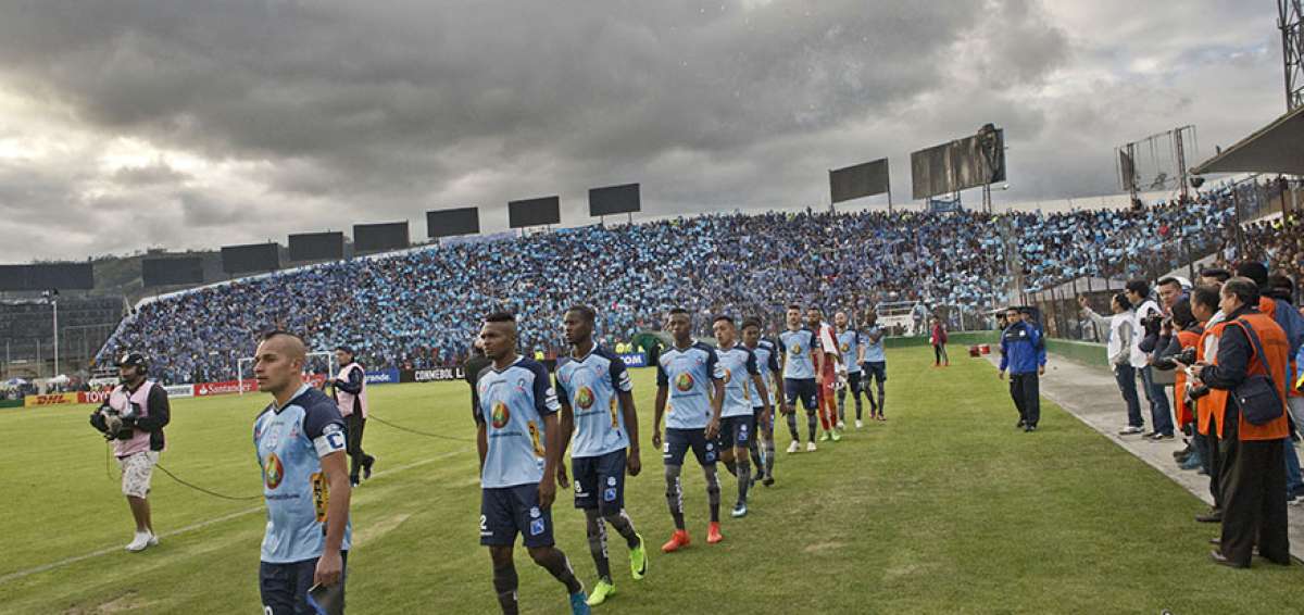 El equipo inicial de Macar&aacute;, con Carlos Feraud a la cabeza como capit&aacute;n, quien jug&oacute; en el hist&oacute;rico primer partido en la Copa Libertadores.   