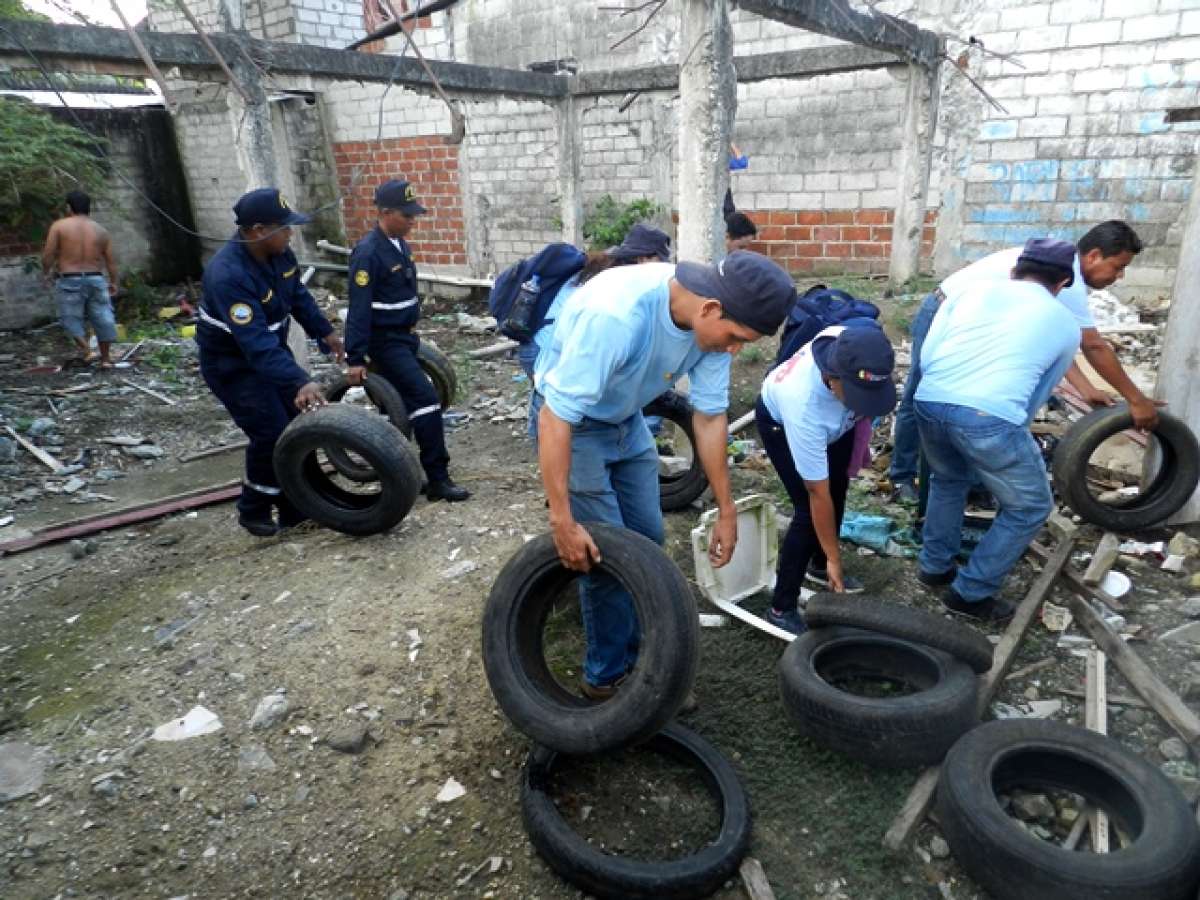 Un dep&oacute;sito de llantas fue eliminado por considerarlo un riesgo para la salud. Foto: Cortes&iacute;a