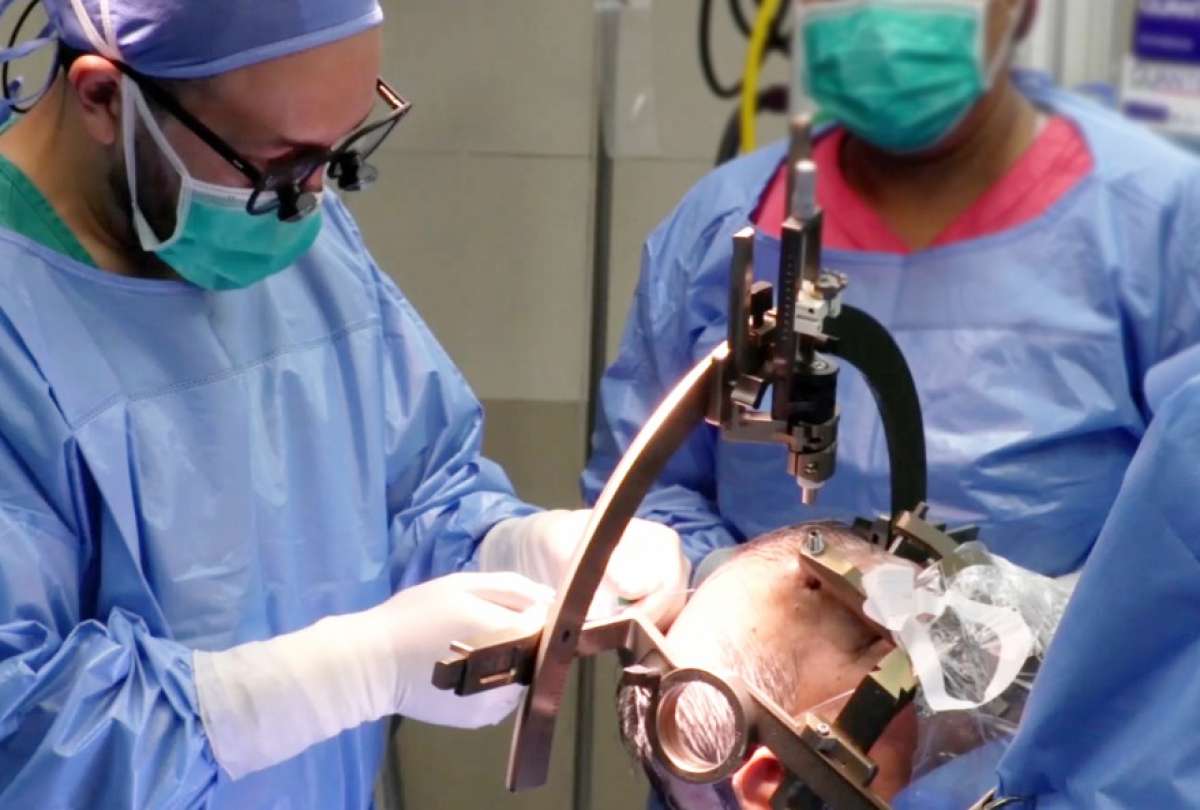 USD 4,7 millones es el monto para la compra de pr&oacute;tesis, endopr&oacute;tesis e implantes para unidades m&eacute;dicas del IESS. 