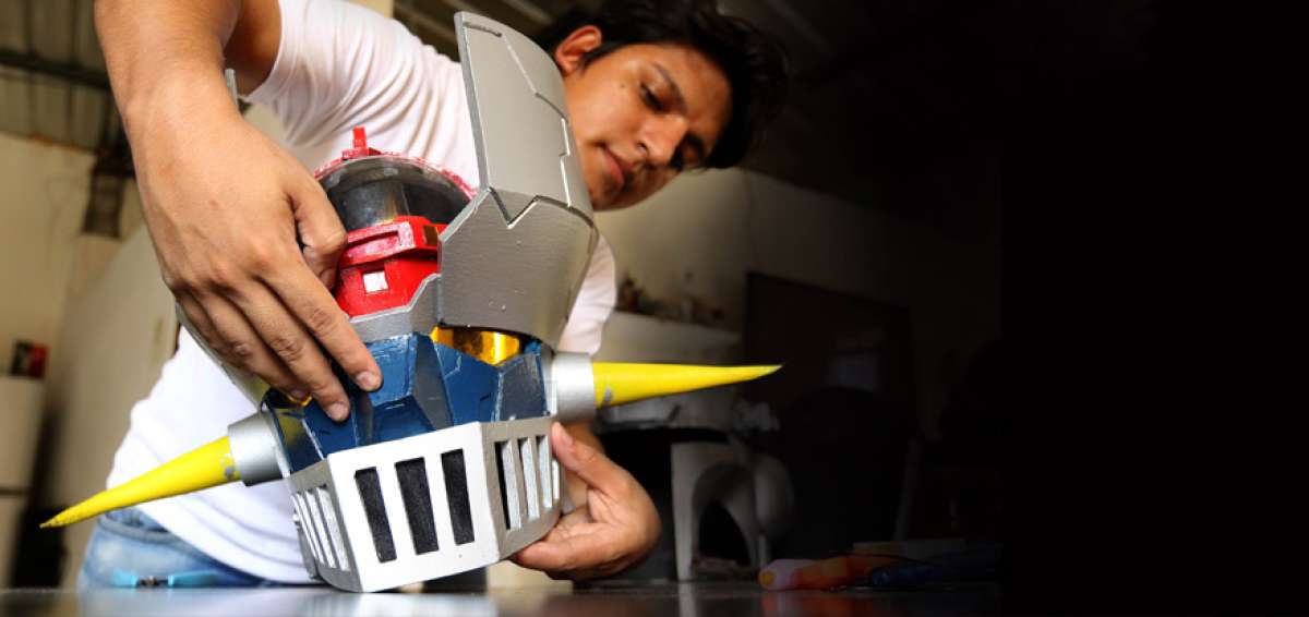 Fernando Erazo es un propmaker de &eacute;xito