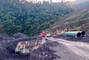 OCP Ecuador suspendió la operación de esta tubería para evitar afectaciones por el avance de la erosión regresiva del río Quijos.