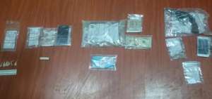 Art&iacute;culos confiscados durante el operativo.