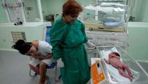 El cuidado de los ni&ntilde;os en Cuba comienza desde el vientre materno a trav&eacute;s del programa nacional estatal. 