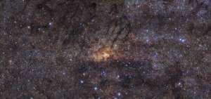 El telescopio VLT del Observatorio Astral Europeo observ&oacute; la parte central de la V&iacute;a L&aacute;ctea con una resoluci&oacute;n espectacular y ha descubierto nuevos detalles sobre la historia del nacimiento de estrellas en nuestra galaxia.