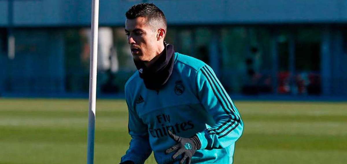 Cristiano Ronaldo se entrena aparte a dos d&iacute;as del Cl&aacute;sico