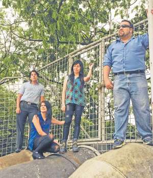 Shuffle prepara  su men&uacute; de temas