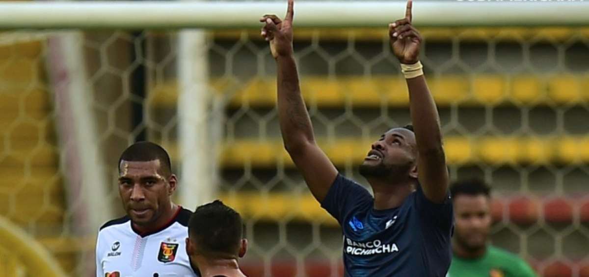 Cat&oacute;lica destroz&oacute; con goleada  a Melgar por la Sudamericana