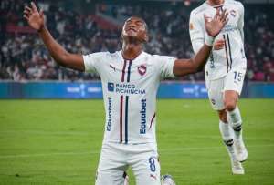 Liga de Quito pega primero: 1–0 a Barcelona en la Casa Blanca