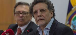 El contralor subrogante Pablo Celi convoc&oacute; a la prensa para aclarar la situaci&oacute;n en la Contralor&iacute;a.