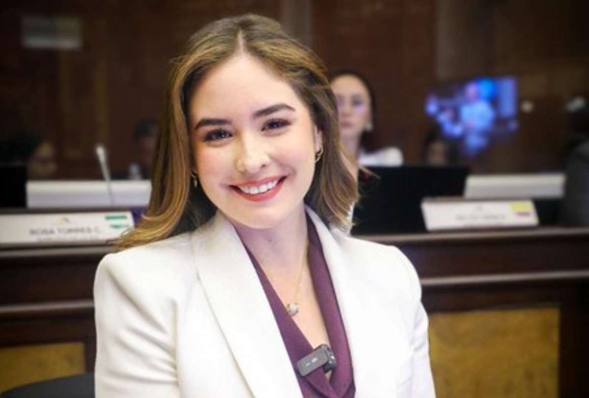  Arianna Burgos fue principalizada tras la renuncia de Niels Olsen. 