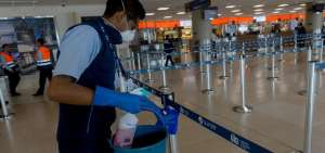 Aeropuertos reanudan operaciones con nuevos protocolos de seguridad