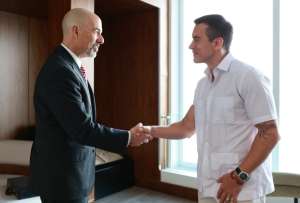 Ecuador y Estados Unidos refuerzan cooperaci&oacute;n antidrogas tras visita del administrador de la DEA