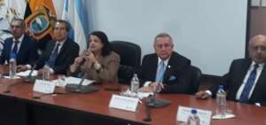 Catalina V&eacute;lez, del CES, resalt&oacute; que la Comisi&oacute;n Interventora sera quien devuelva la tranquilidad a la Universidad de Guayaquil.