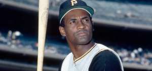 Clemente muri&oacute; el 31 de diciembre de 1972 cuando el avi&oacute;n en el que transportaba ayuda para sobrevivientes de un terremoto en Managua se desplom&oacute;.