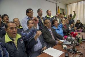 La Central Unitaria de trabajadores (CUT) dio hoy su respaldo al llamado al di&aacute;logo que hizo el Ejecutivo para conocer Ley de Redistribuci&oacute;n de la Riqueza. Foto: Fernando Sandoval/ EL TEL&Eacute;GRAFO.