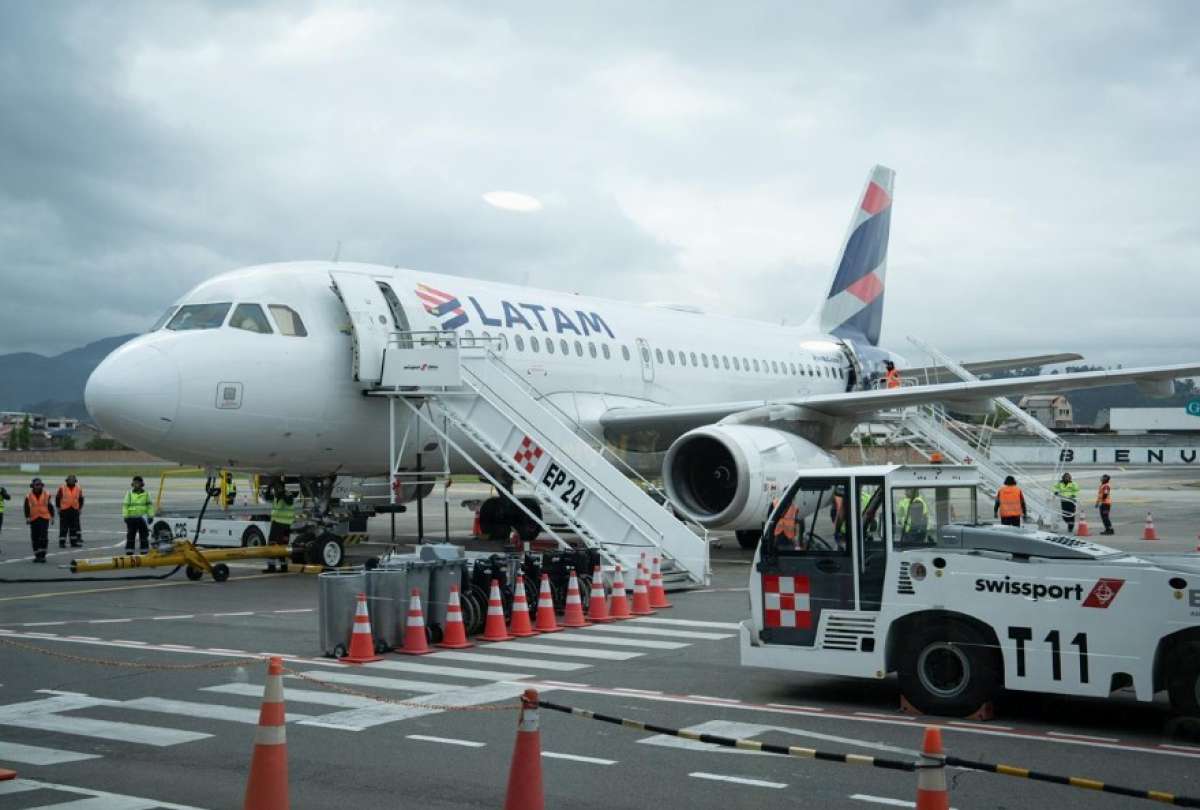 Cuenca y Gal&aacute;pagos se conectan con nueva ruta a&eacute;rea directa
