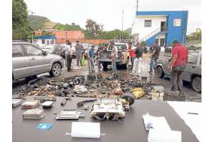 Unas 150 partes y 2 veh&iacute;culos reportados como robados encontr&oacute; la Polic&iacute;a en Guayaquil la semana pasada. 