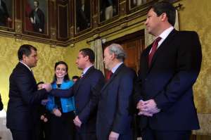 El Presidente de la Rep&uacute;blica, Rafael Correa, posesion&oacute; a varios Ministros de Estado en el Sal&oacute;n Amarillo del Palacio de Carondelet. Foto: Santiago Armas/Presidencia de la Rep&uacute;blica.