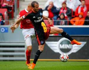 El colombiano sufri&oacute; una luxaci&oacute;n de la rodilla izquierda, con desgarro de los ligamentos cruzados y laterales, en la derrota 2-1 del 3 de mayo ante el Hamburgo. Foto: Archivo