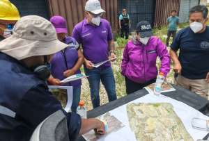 SNGR coordina acciones para evitar propagaci&oacute;n del fuego en botadero