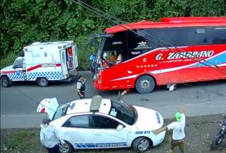 El conductor del bus no pudo detener la marcha y se fue en contra de la gente que estaba en este lugar, refiere el Servicio Integrado de Seguridad ECU 911.