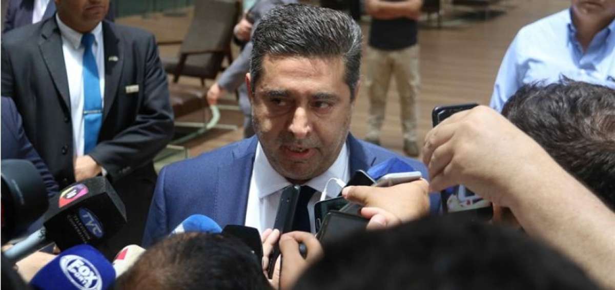 El presidente de Boca Juniors, Daniel Angelici, aclar&oacute; que defiende los intereses del club al que representa.
